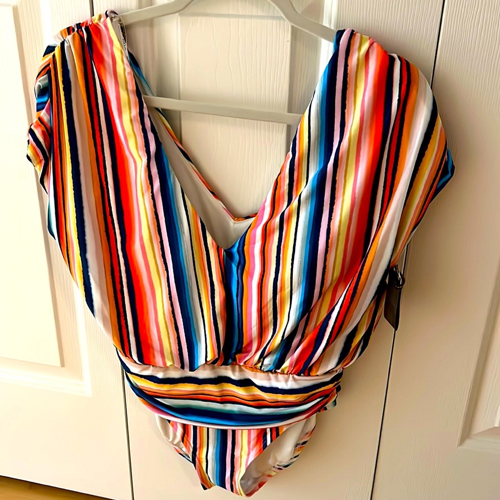 Vince Camuto Swimsuit, size 8. Brand new